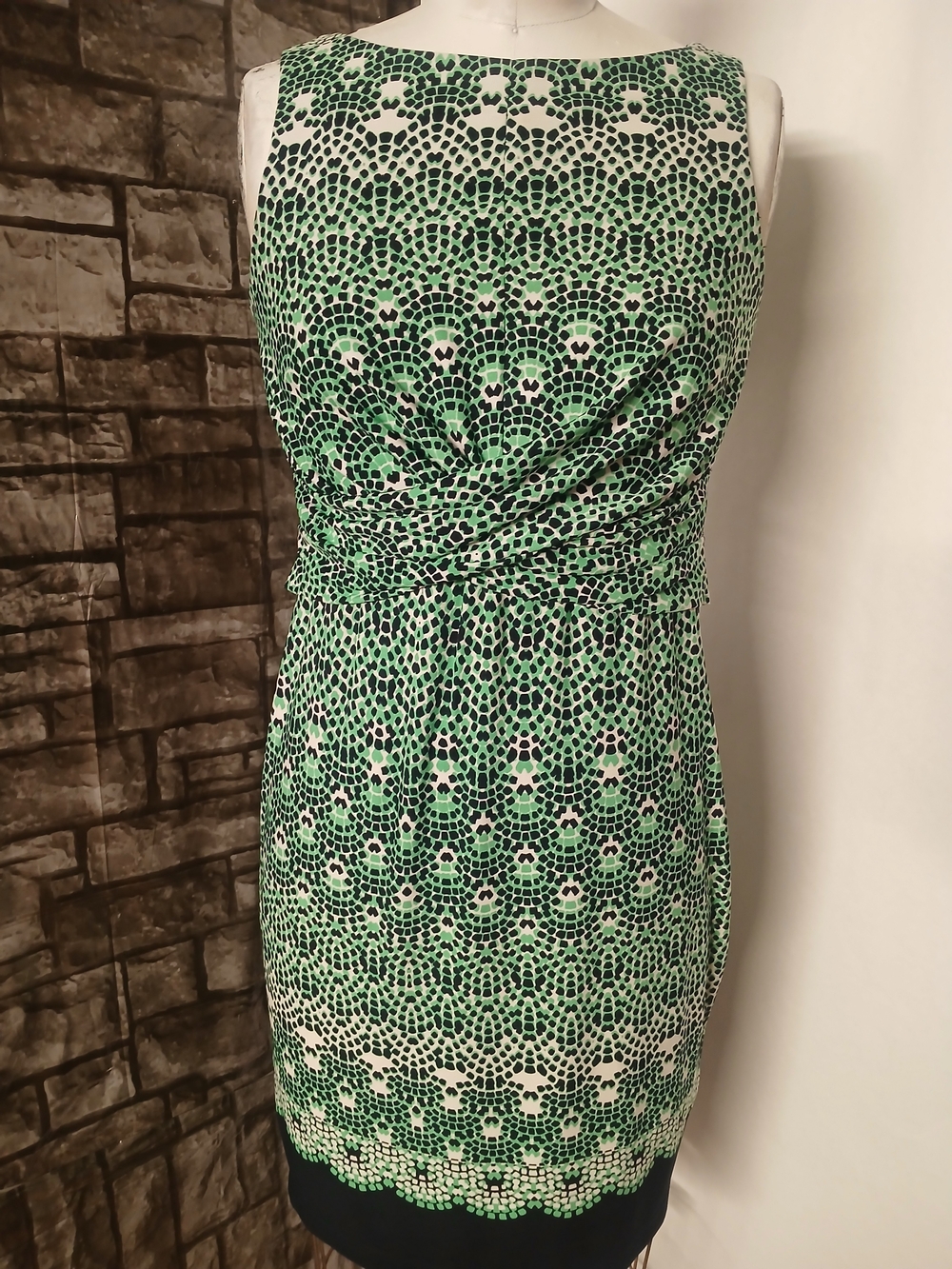 Donna Morgan Green Patterned Sleeveless Midi Sheath Dress